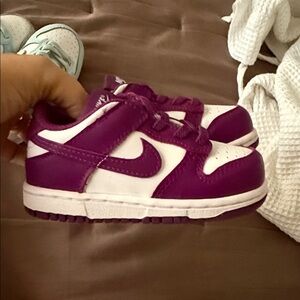 Nike Kids Sneakers in Purple and White